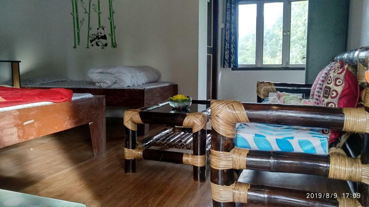Tibet Homestay Rishop Exterior photo