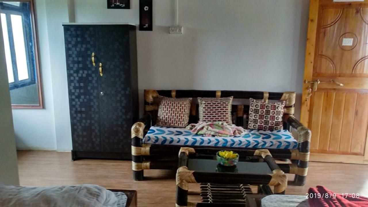 Tibet Homestay Rishop Exterior photo